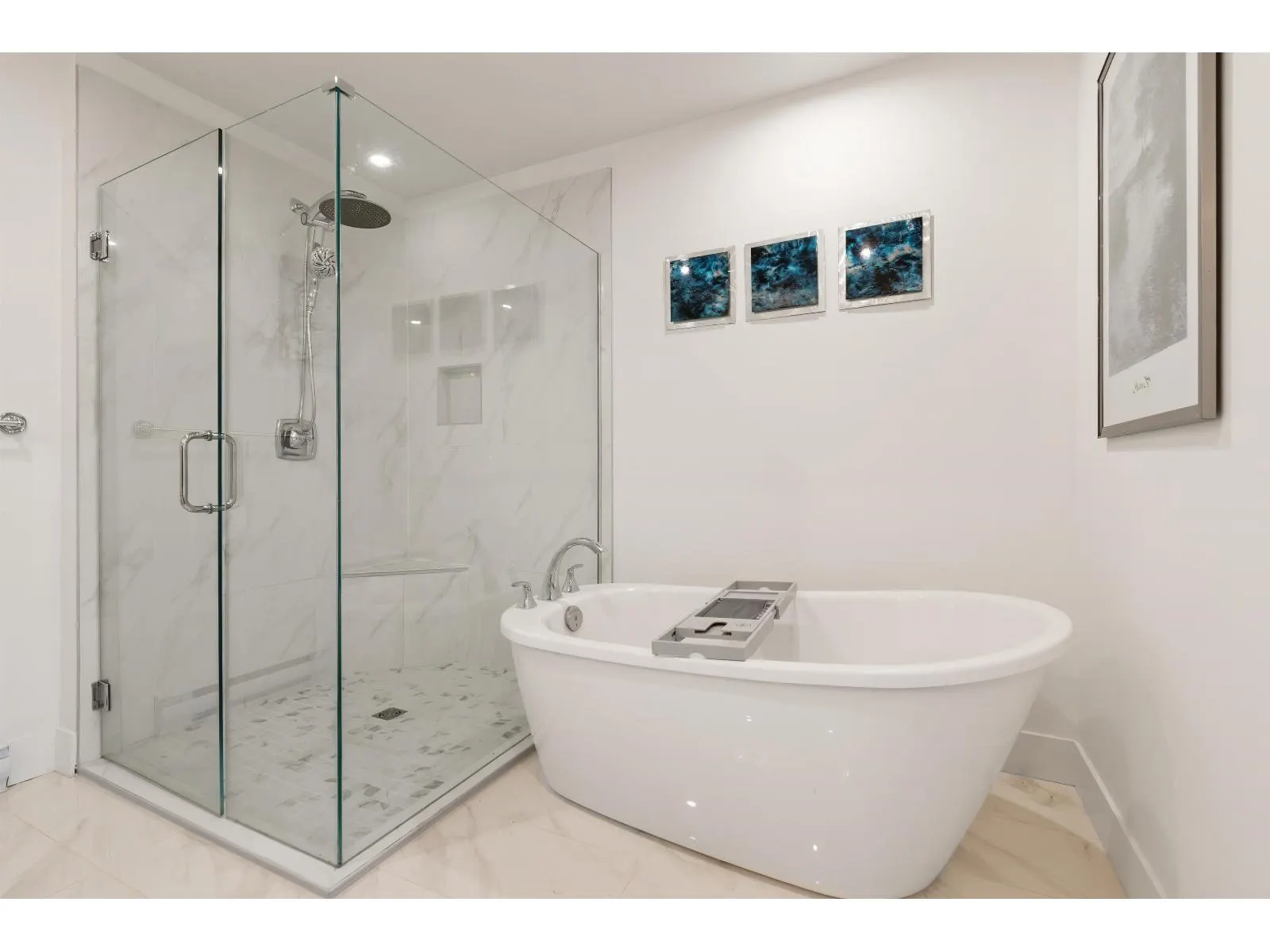 205 5384 TYEE LANE|Garrison Crossing