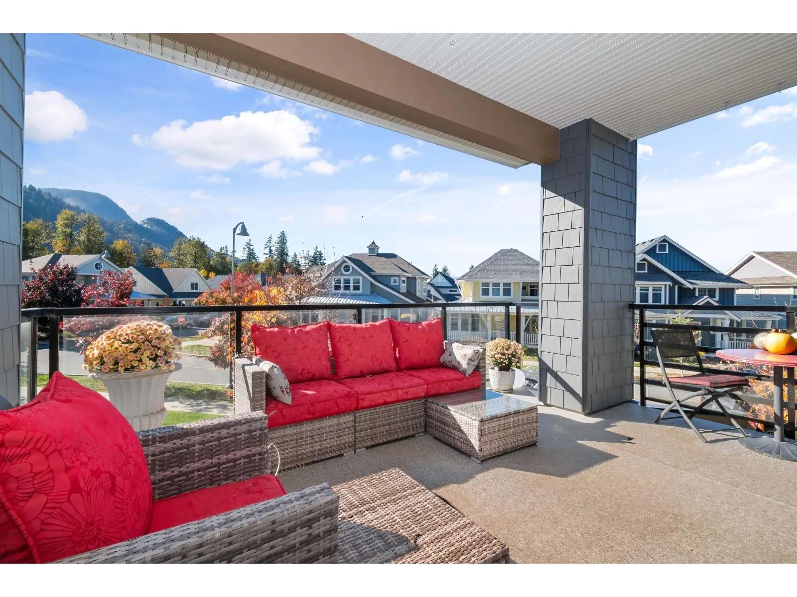 205 5384 TYEE LANE|Garrison Crossing