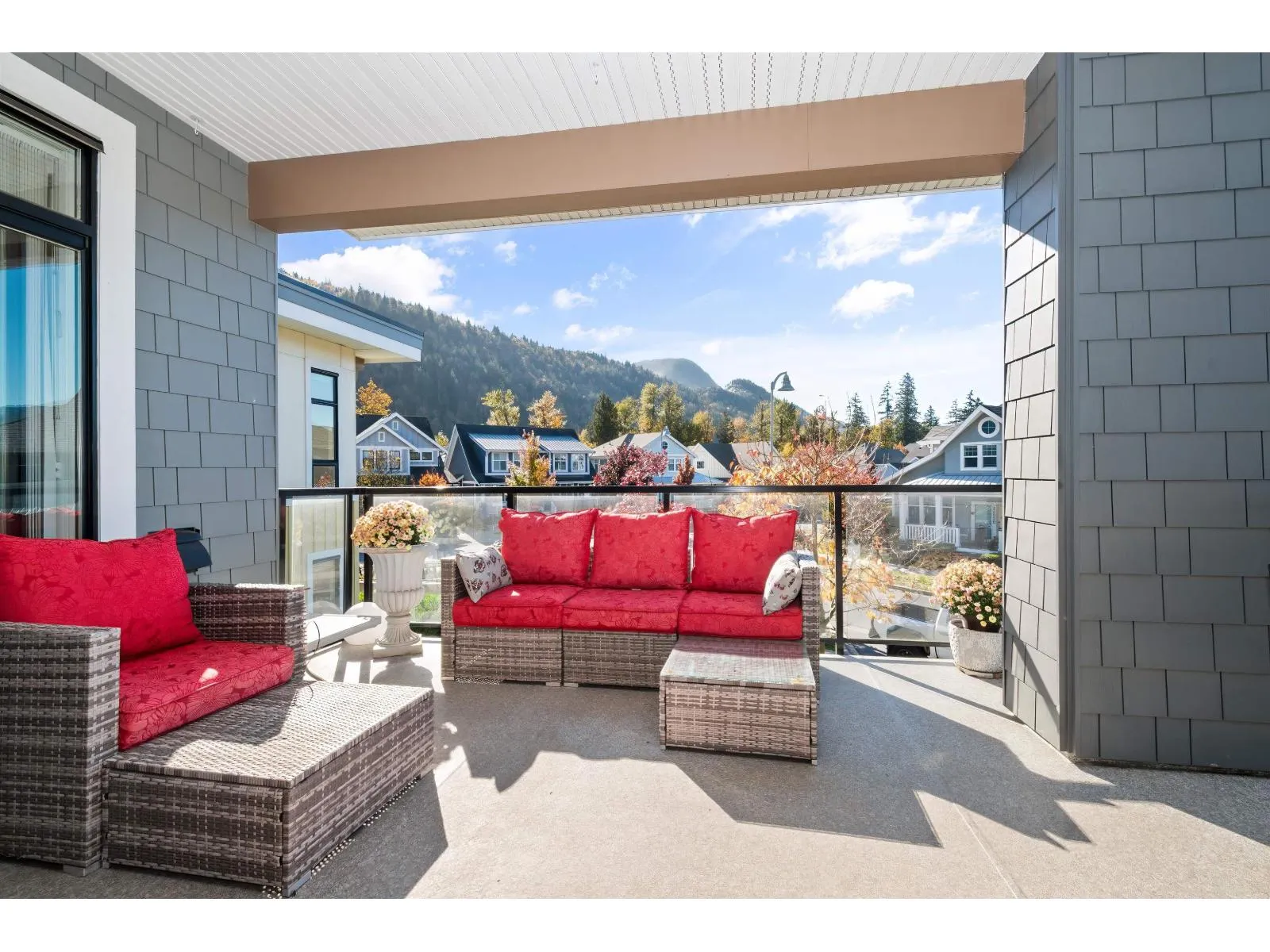 205 5384 TYEE LANE|Garrison Crossing