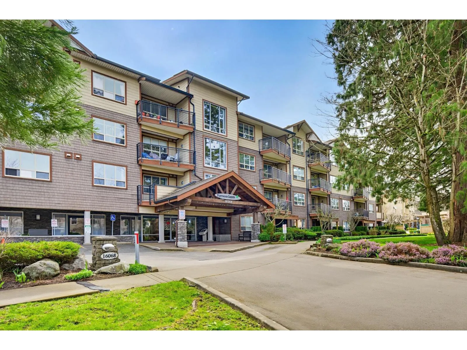 411 16068 83 AVENUE