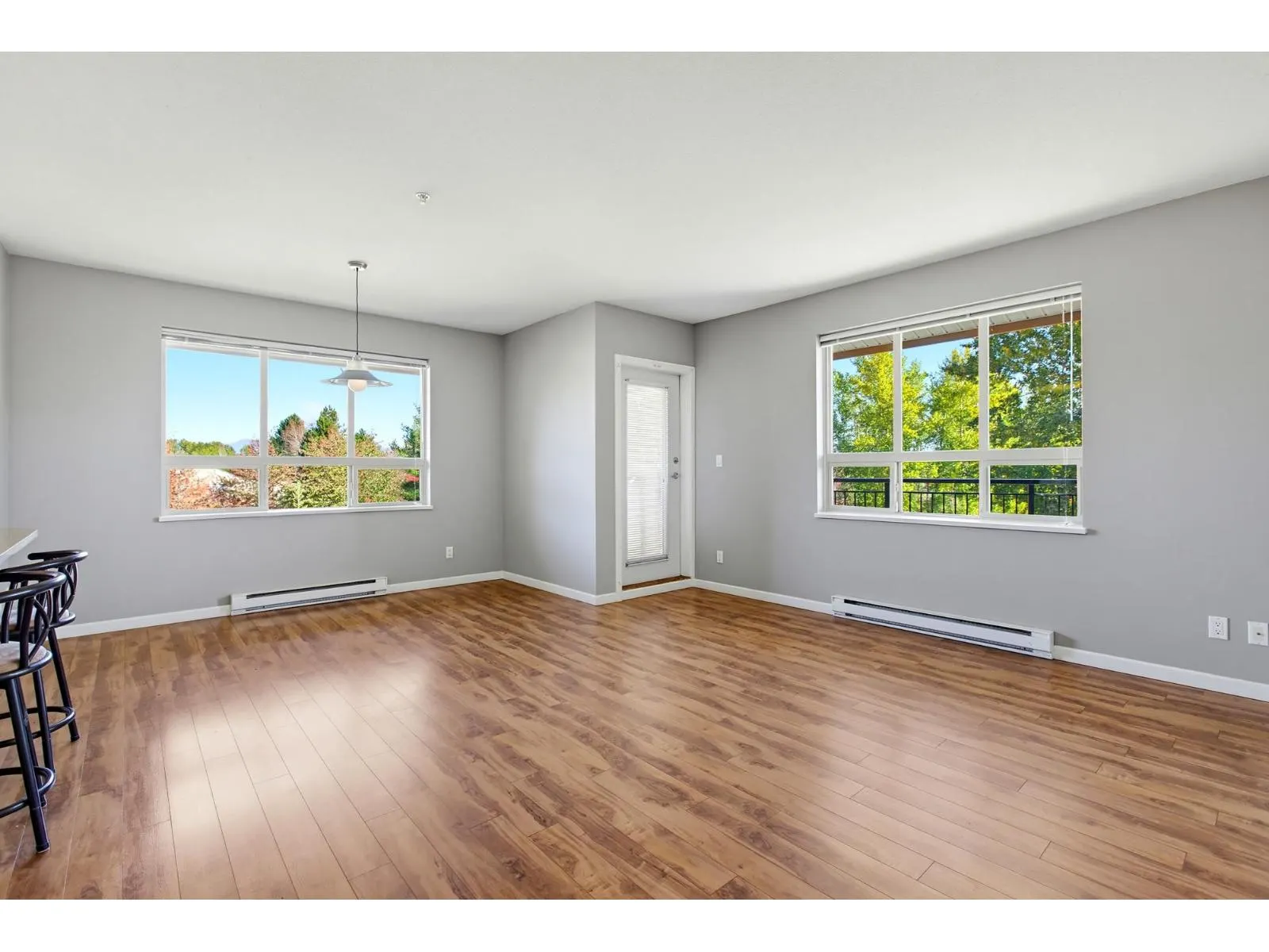 411 16068 83 AVENUE