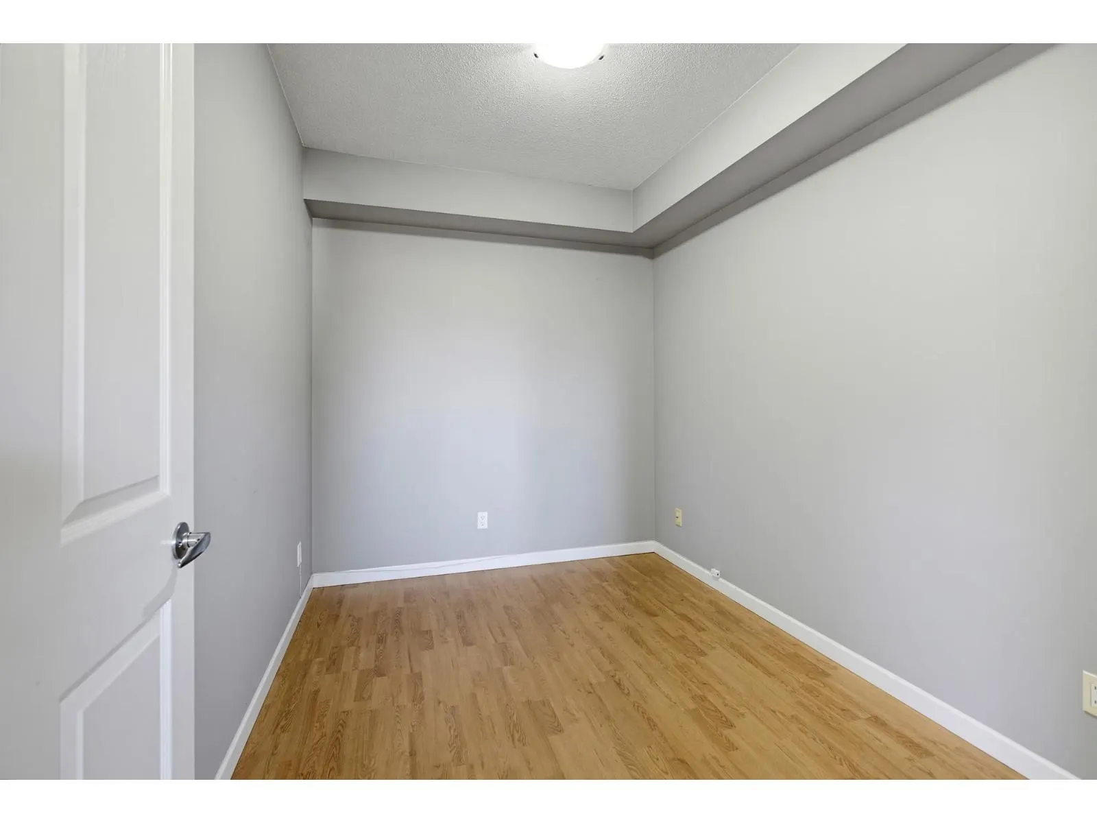 411 16068 83 AVENUE