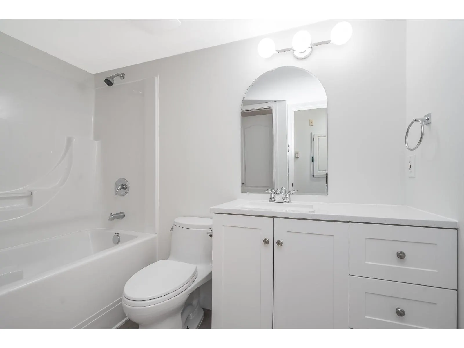 207 20268 54 AVENUE