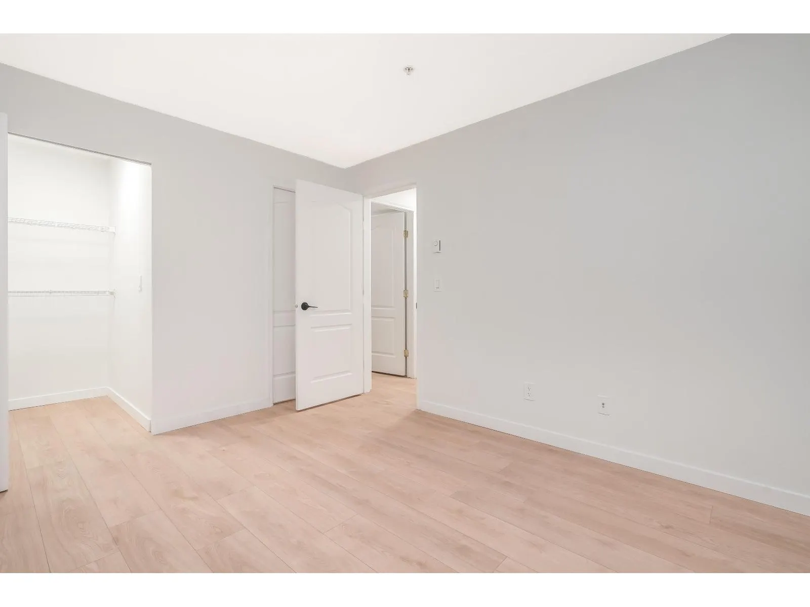 207 20268 54 AVENUE