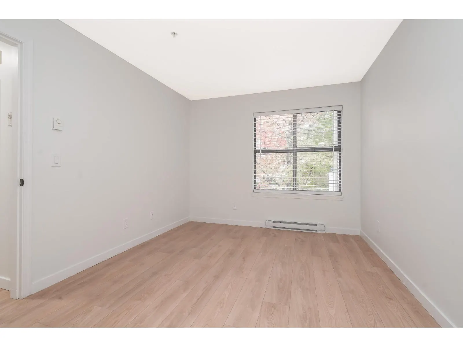207 20268 54 AVENUE