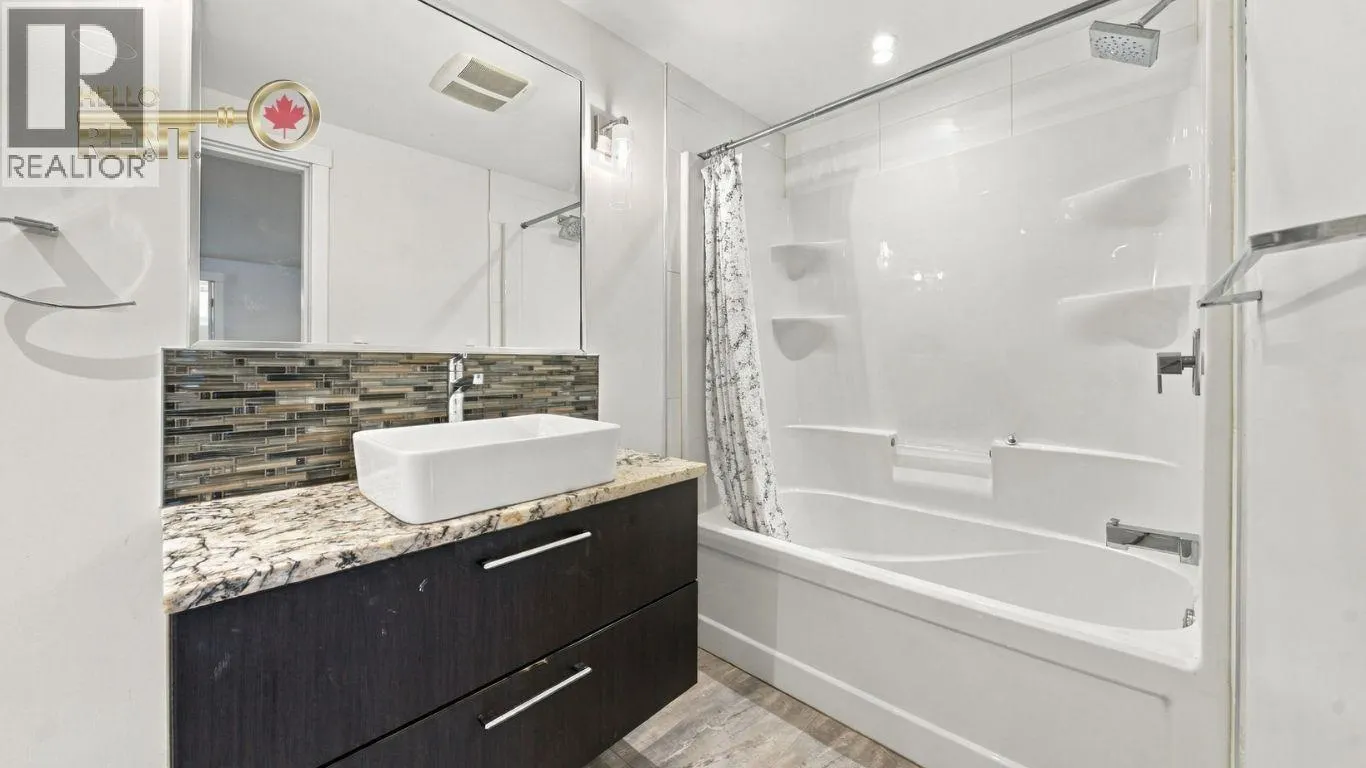 458 NORTHCLIFFE CRESCENT