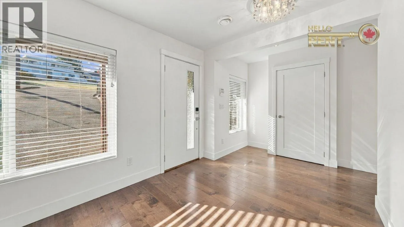 458 NORTHCLIFFE CRESCENT