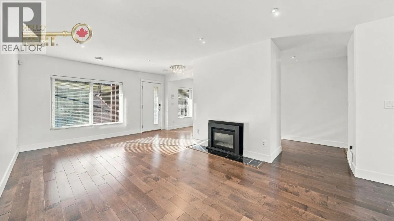458 NORTHCLIFFE CRESCENT