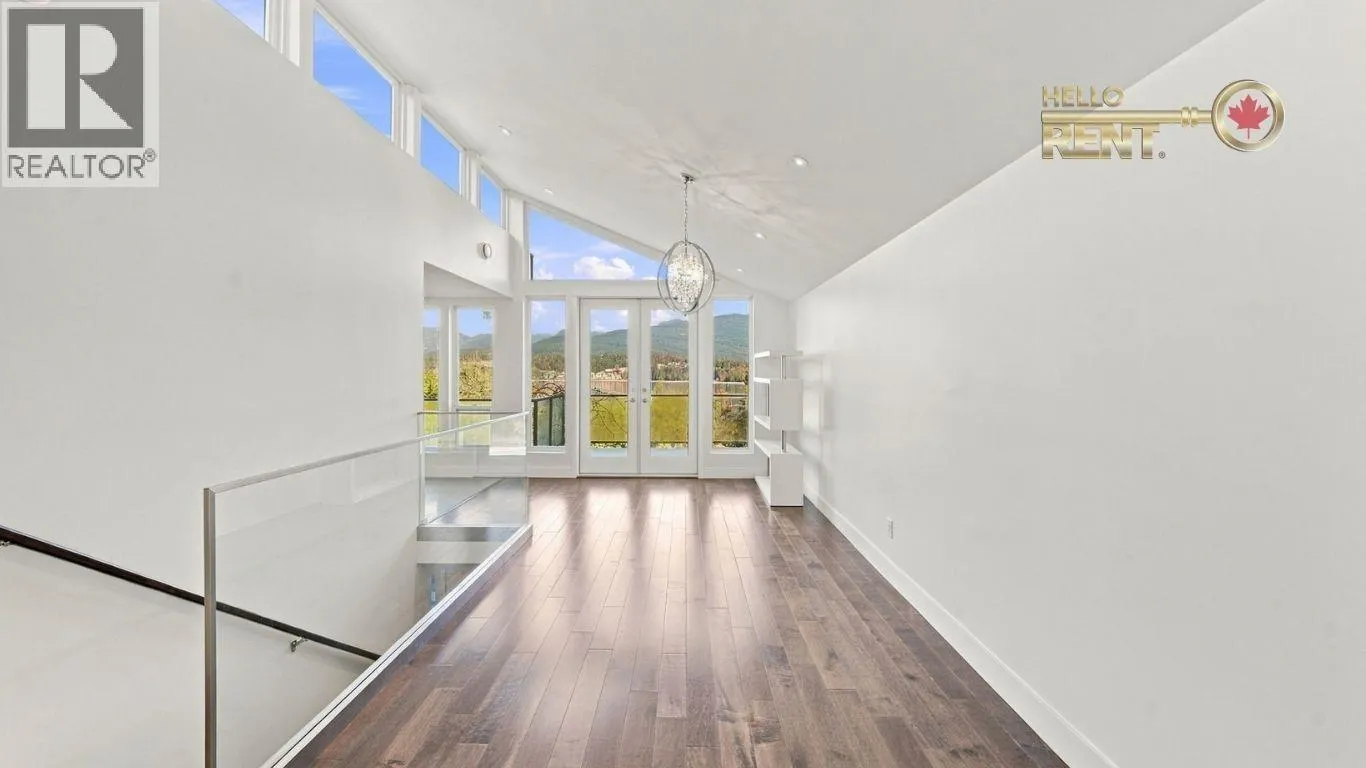 458 NORTHCLIFFE CRESCENT