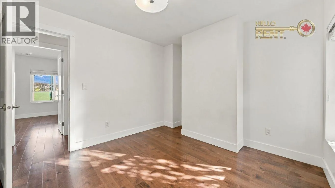 458 NORTHCLIFFE CRESCENT