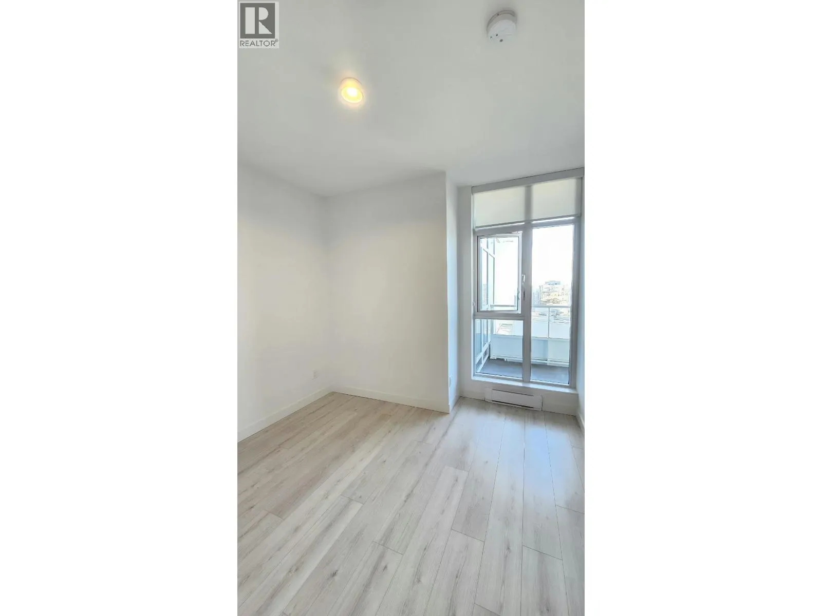 2104 6080 MCKAY AVENUE