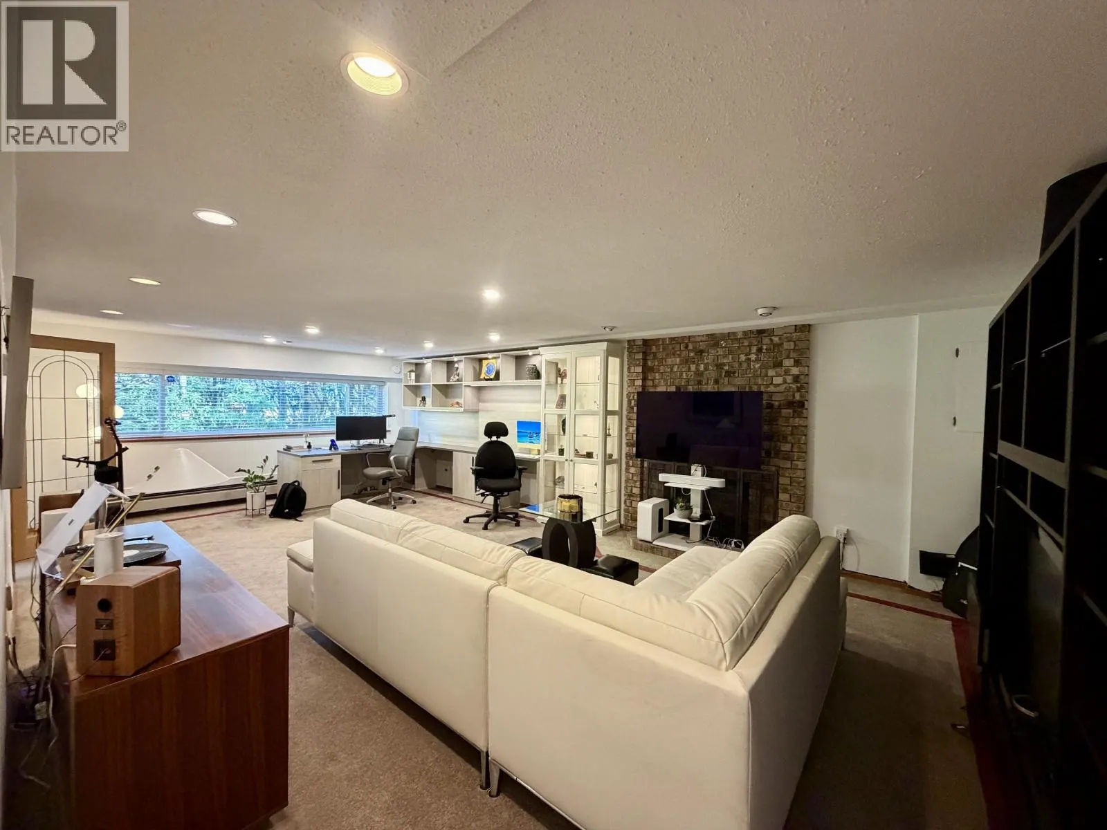 Basement-1881 BOWMAN AVENUE