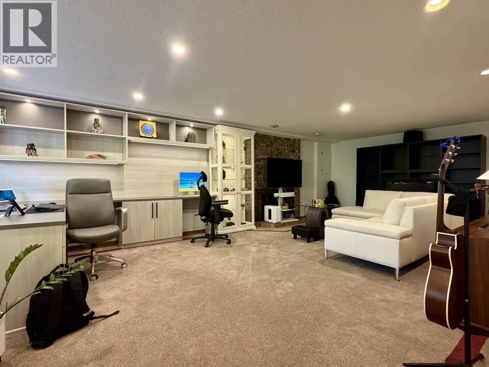 Basement-1881 BOWMAN AVENUE