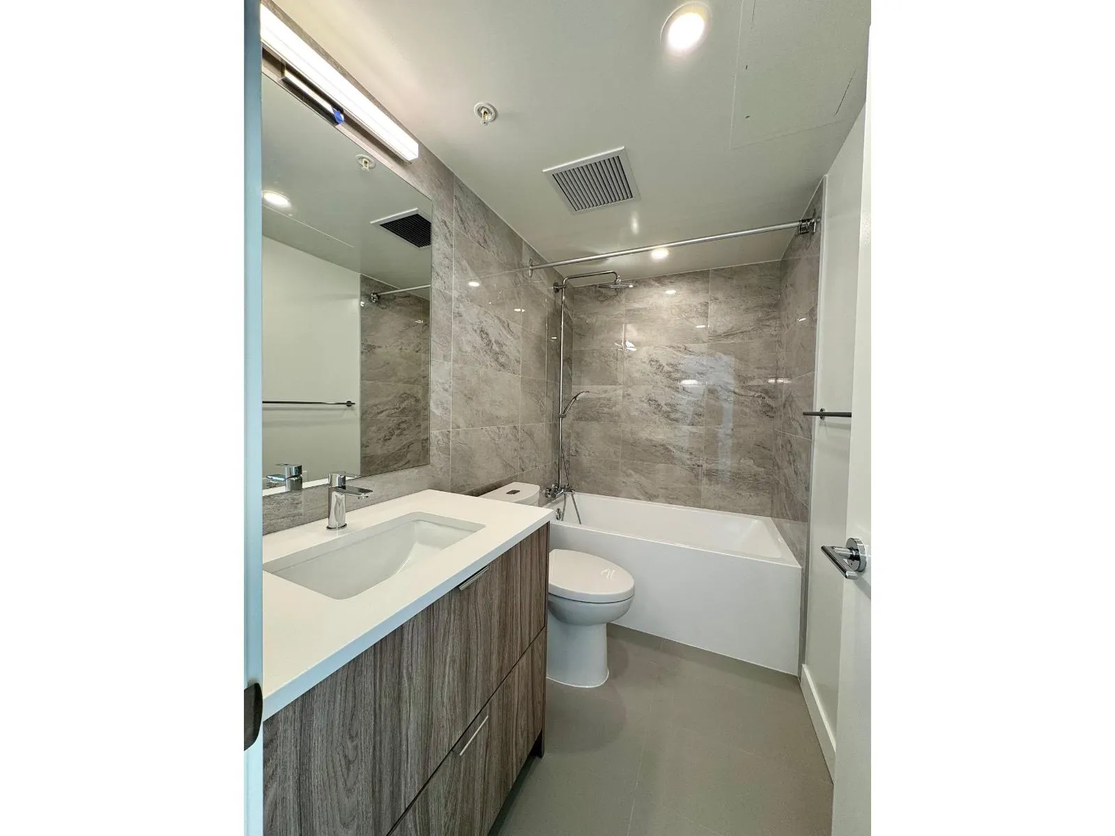 1303 13675 107 A AVENUE