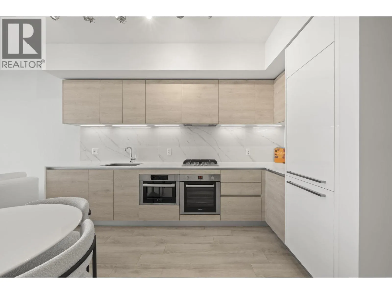 3601 2085 SKYLINE COURT