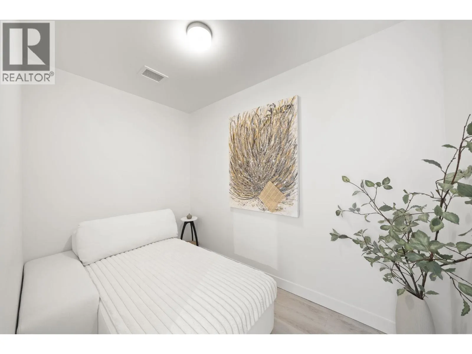 3601 2085 SKYLINE COURT