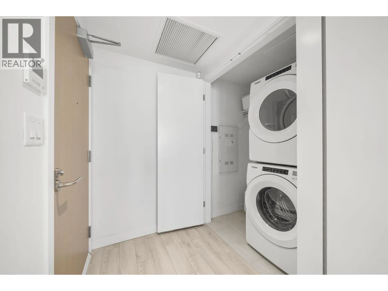 3601 2085 SKYLINE COURT
