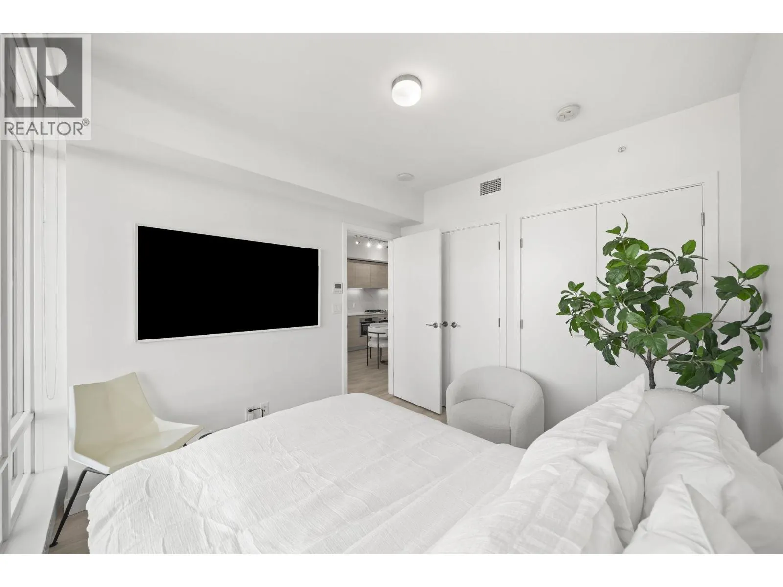 3601 2085 SKYLINE COURT