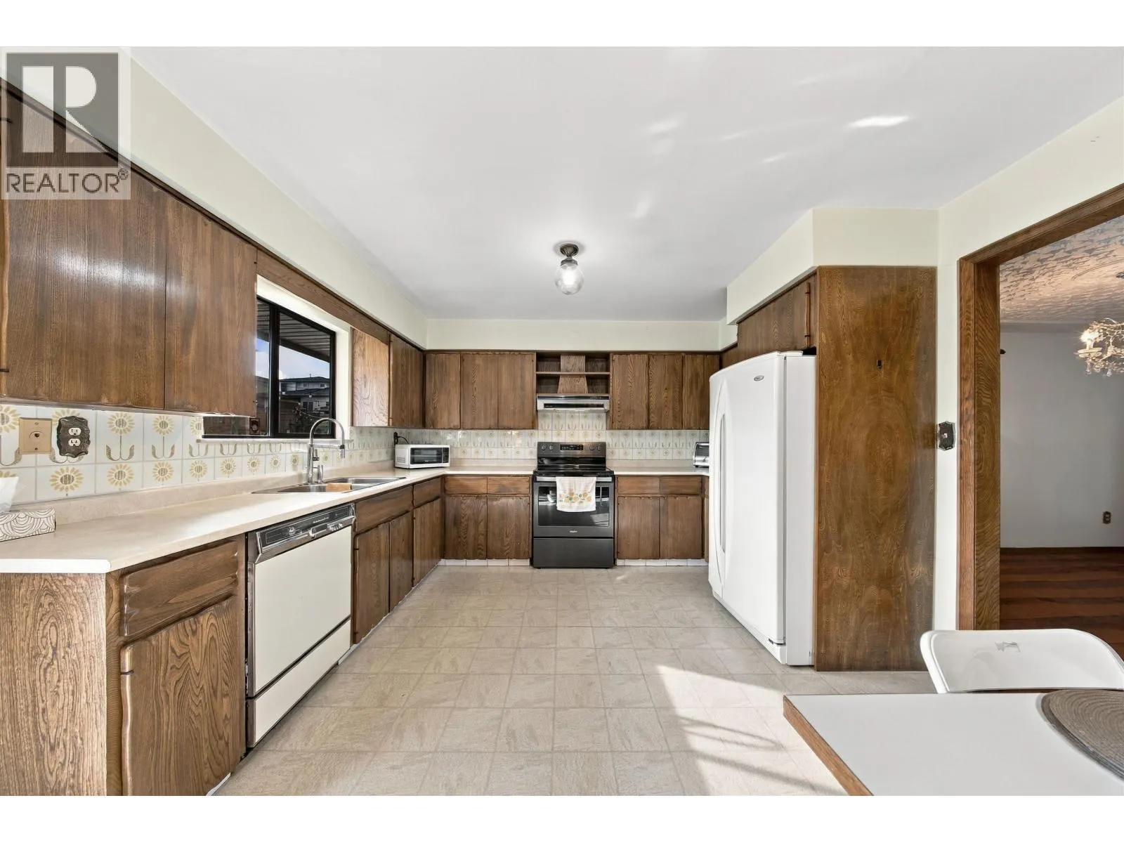 4052 PRICE STREET