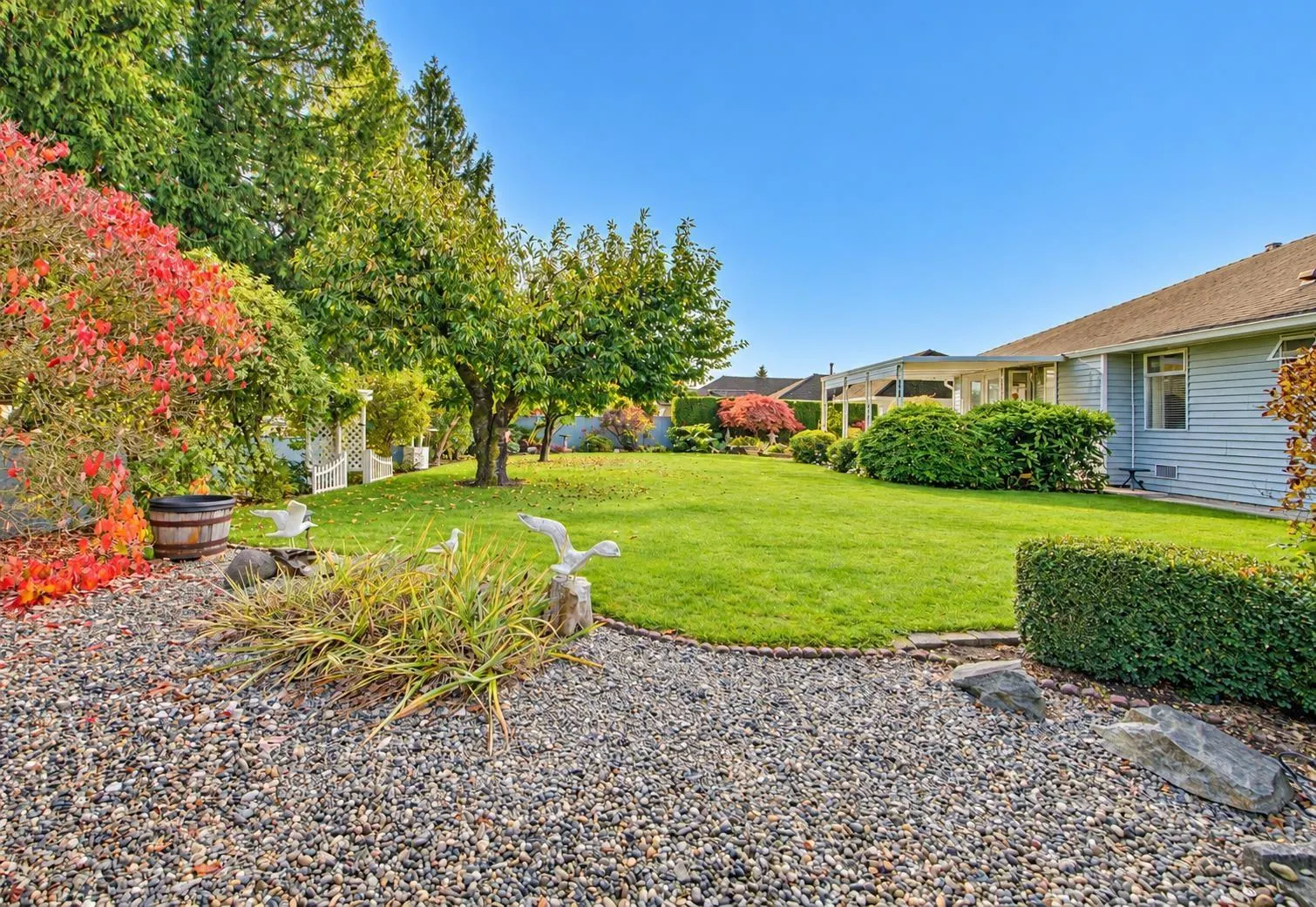 5632 E SUNRISE CRESCENT