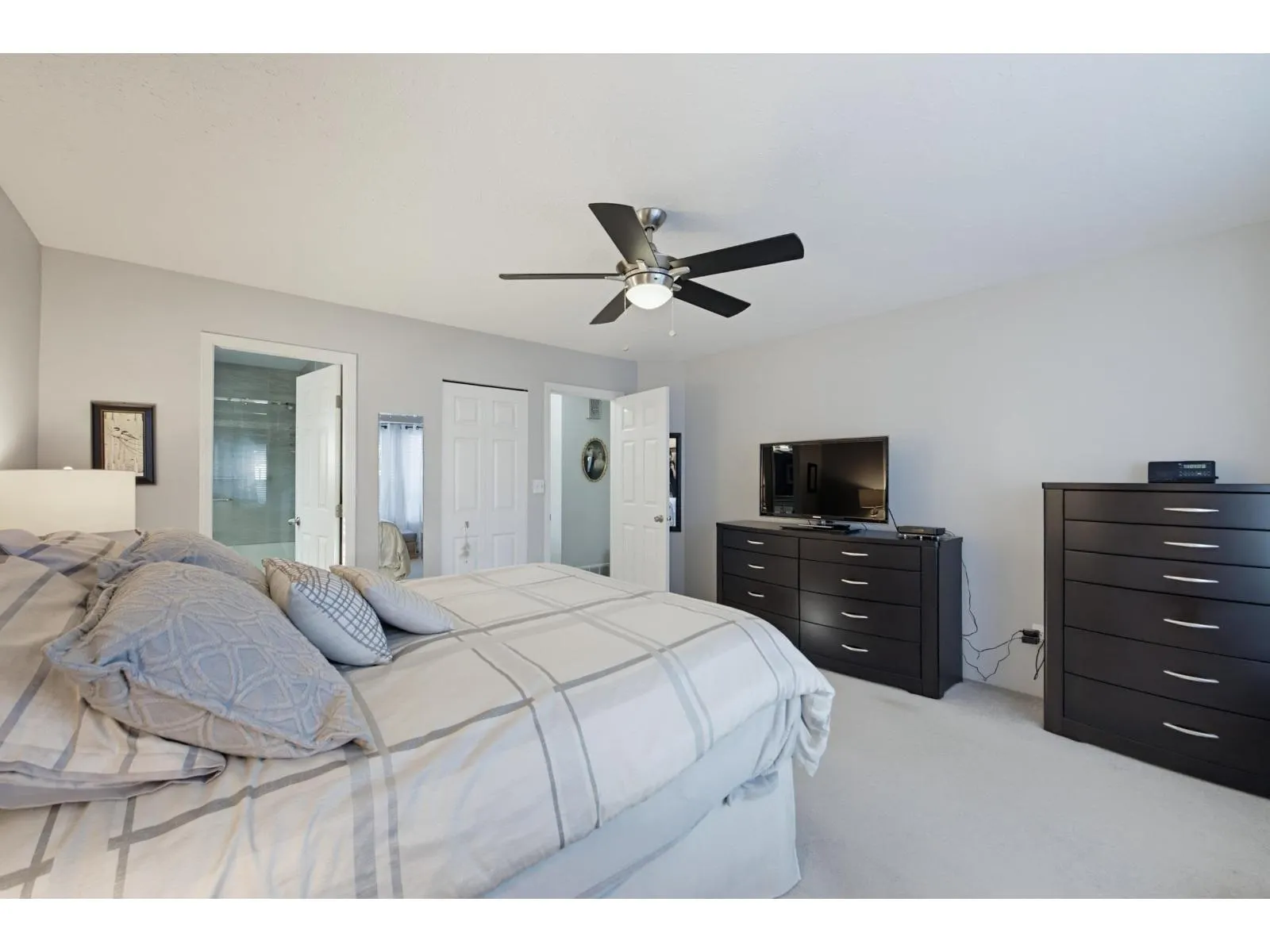 5632 E SUNRISE CRESCENT