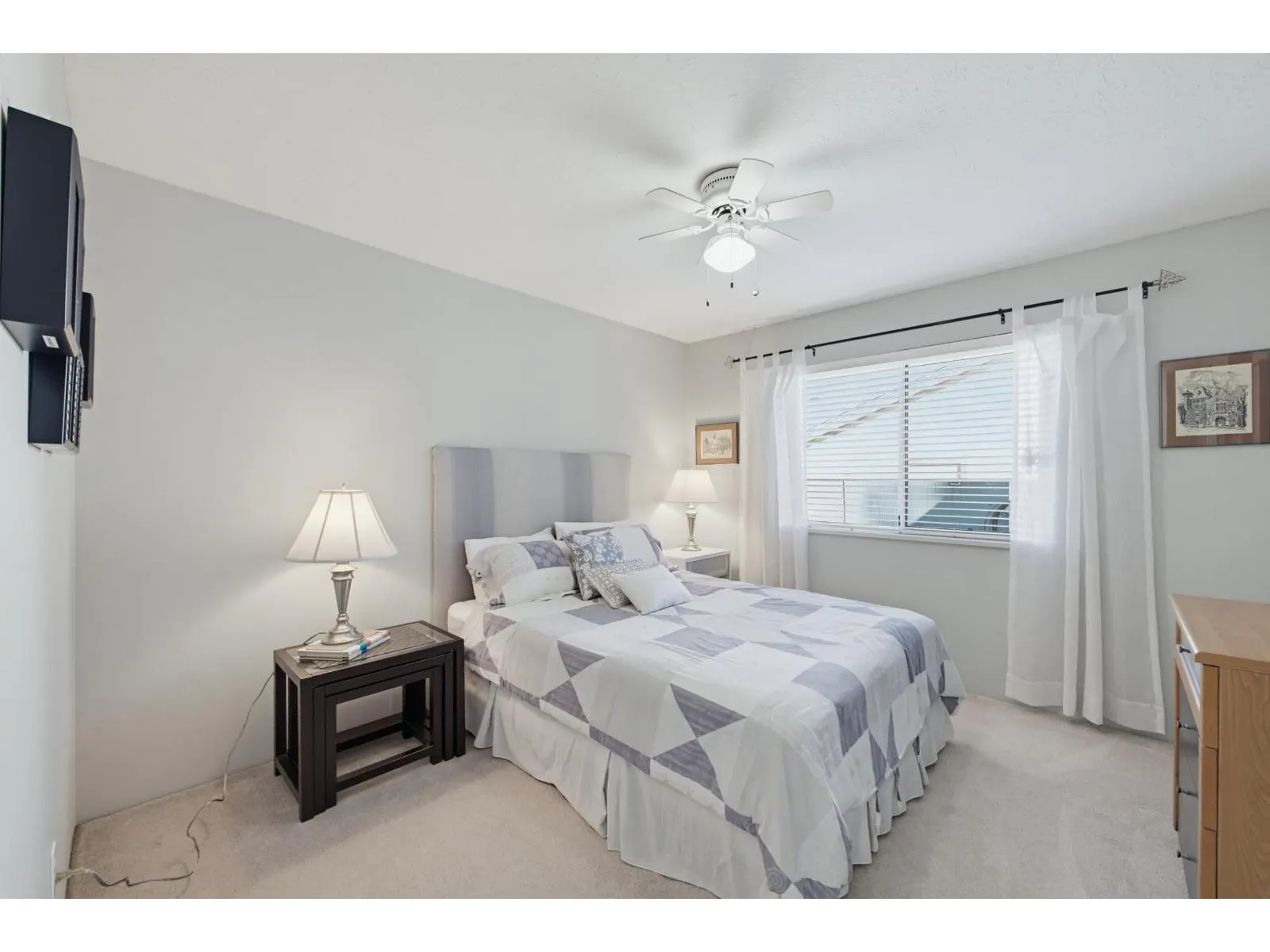 5632 E SUNRISE CRESCENT