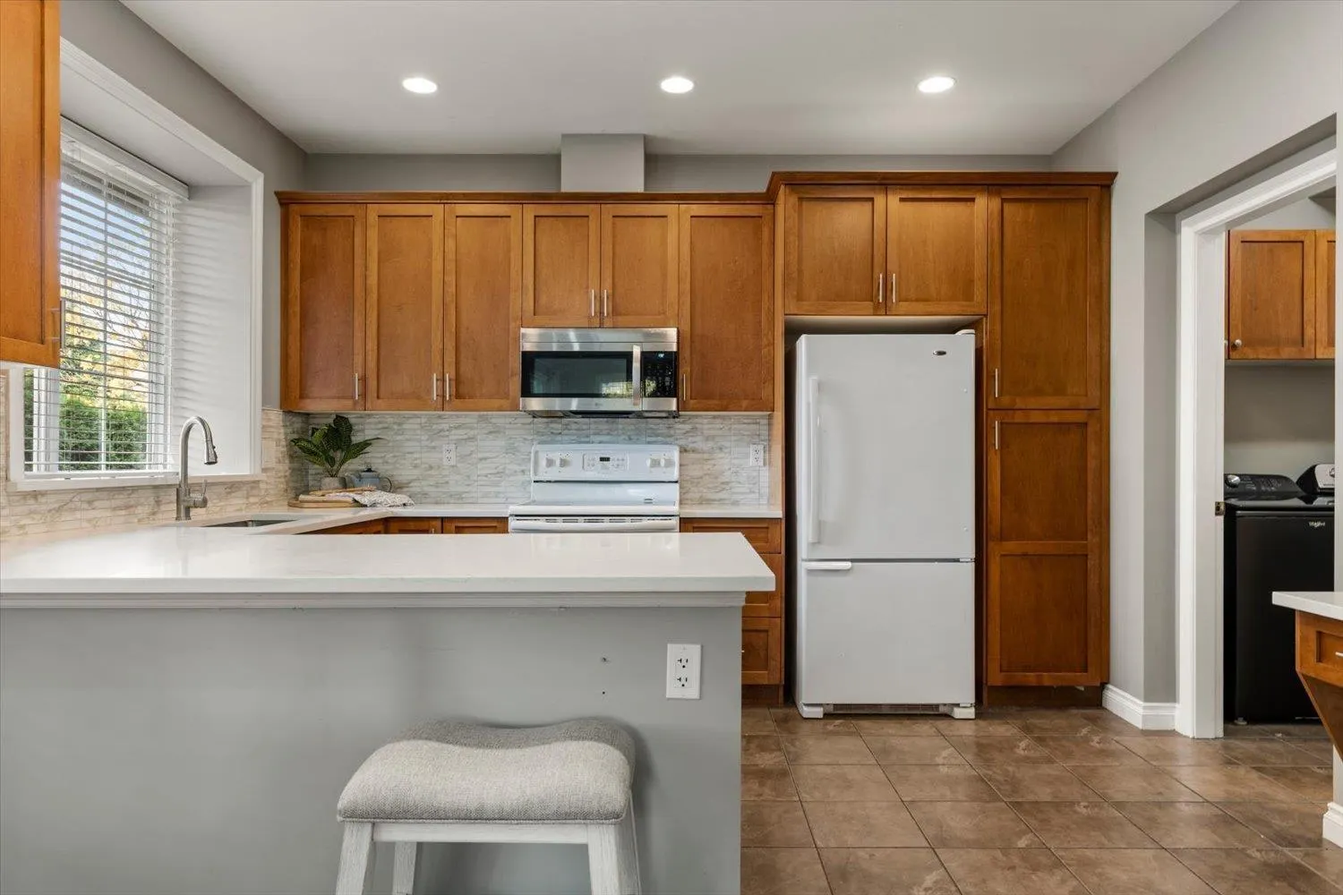 42 45545 TAMIHI WAY|Garrison Crossing