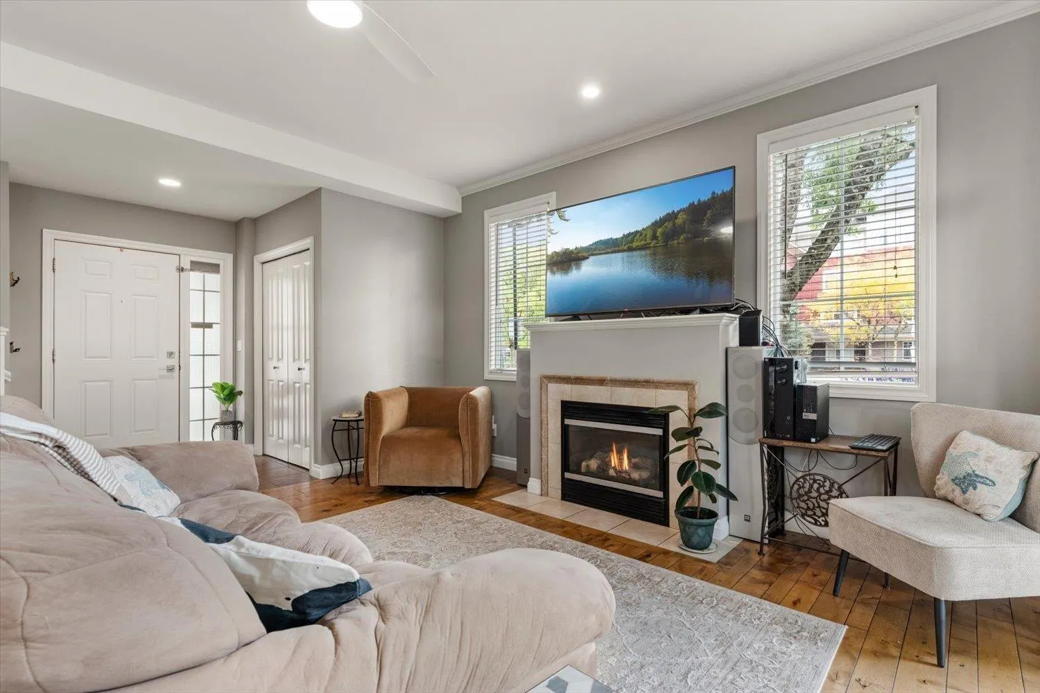 42 45545 TAMIHI WAY|Garrison Crossing