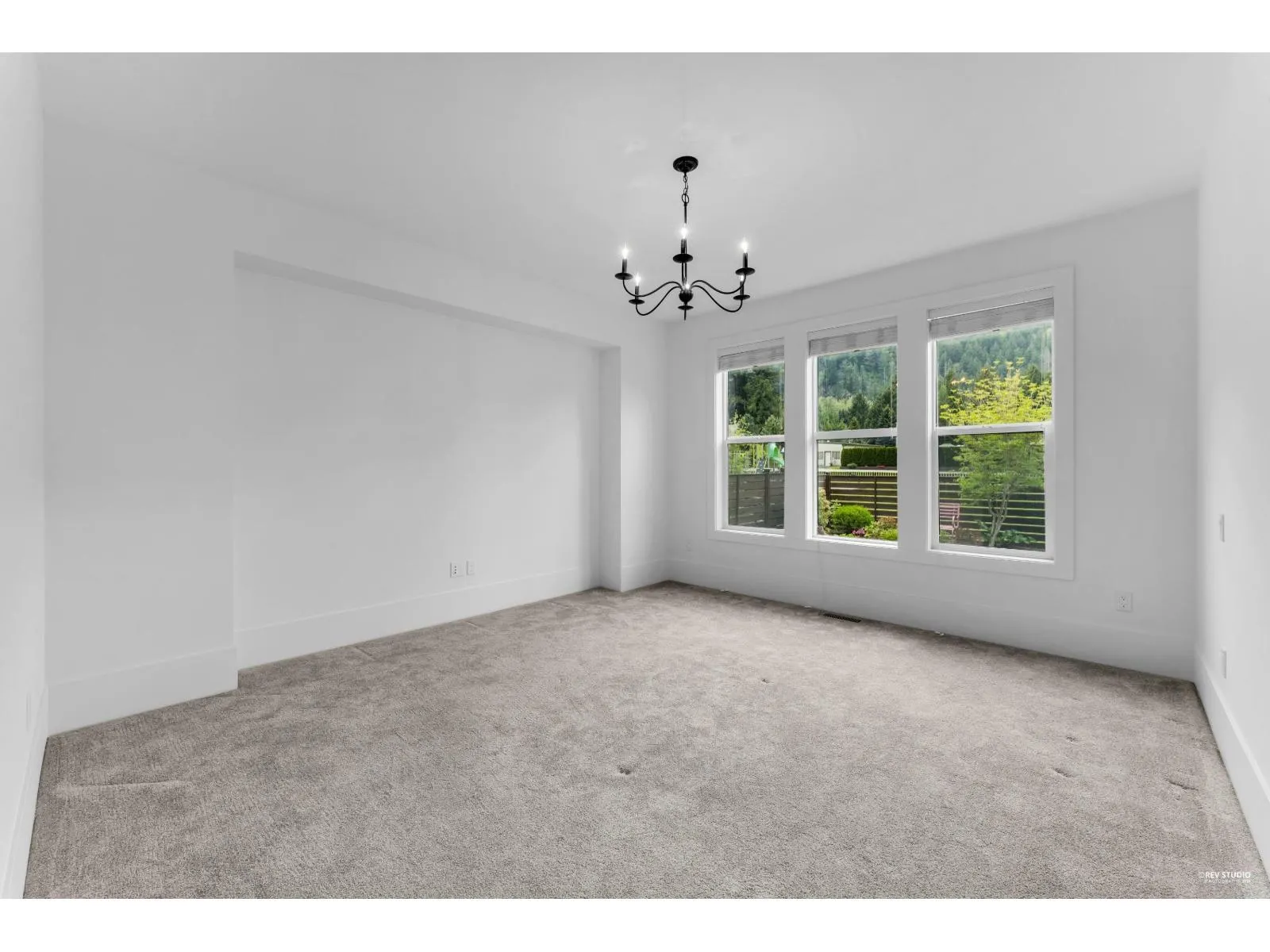 52 1885 COLUMBIA VALLEY ROAD|Cultus Lake South