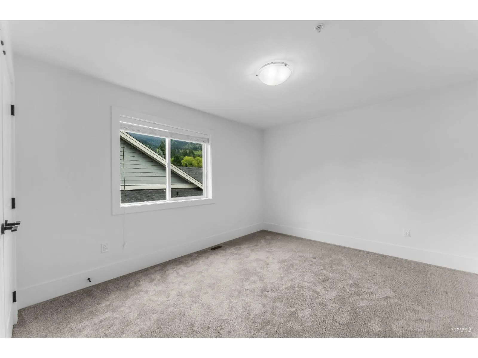 52 1885 COLUMBIA VALLEY ROAD|Cultus Lake South
