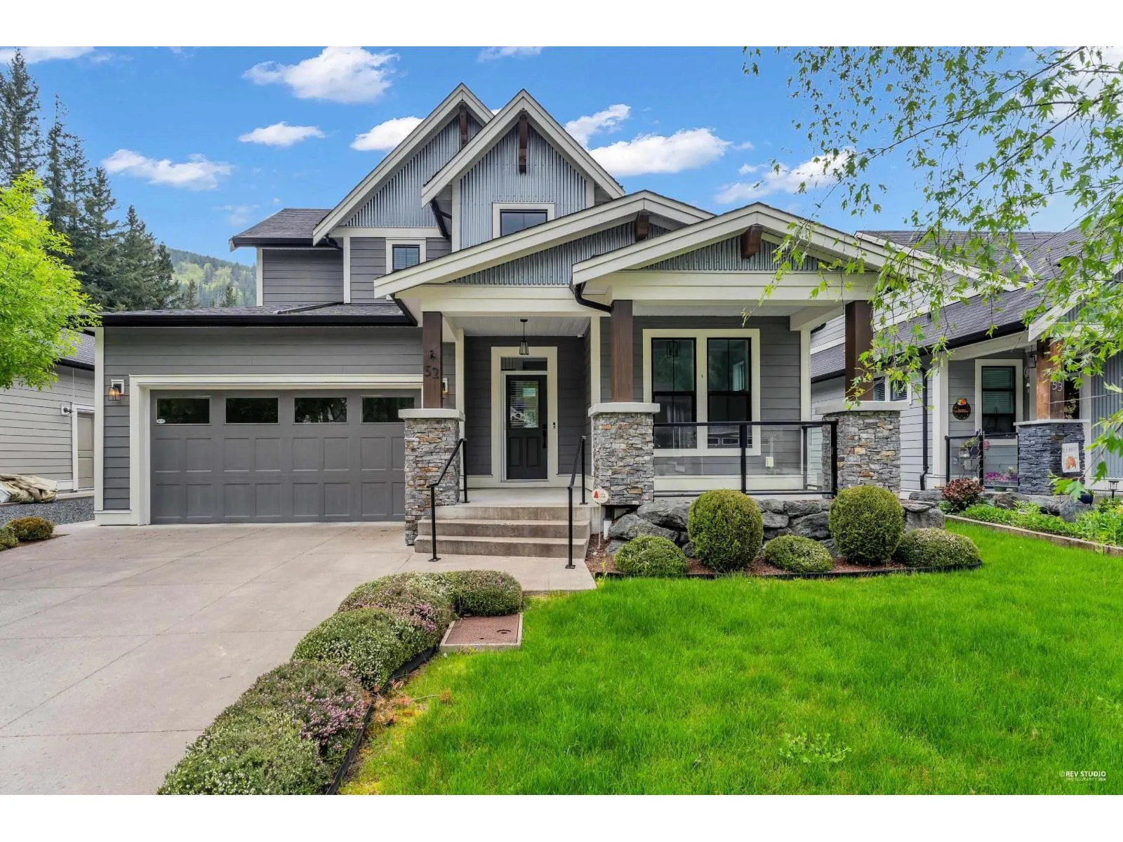 52 1885 COLUMBIA VALLEY ROAD|Cultus Lake South