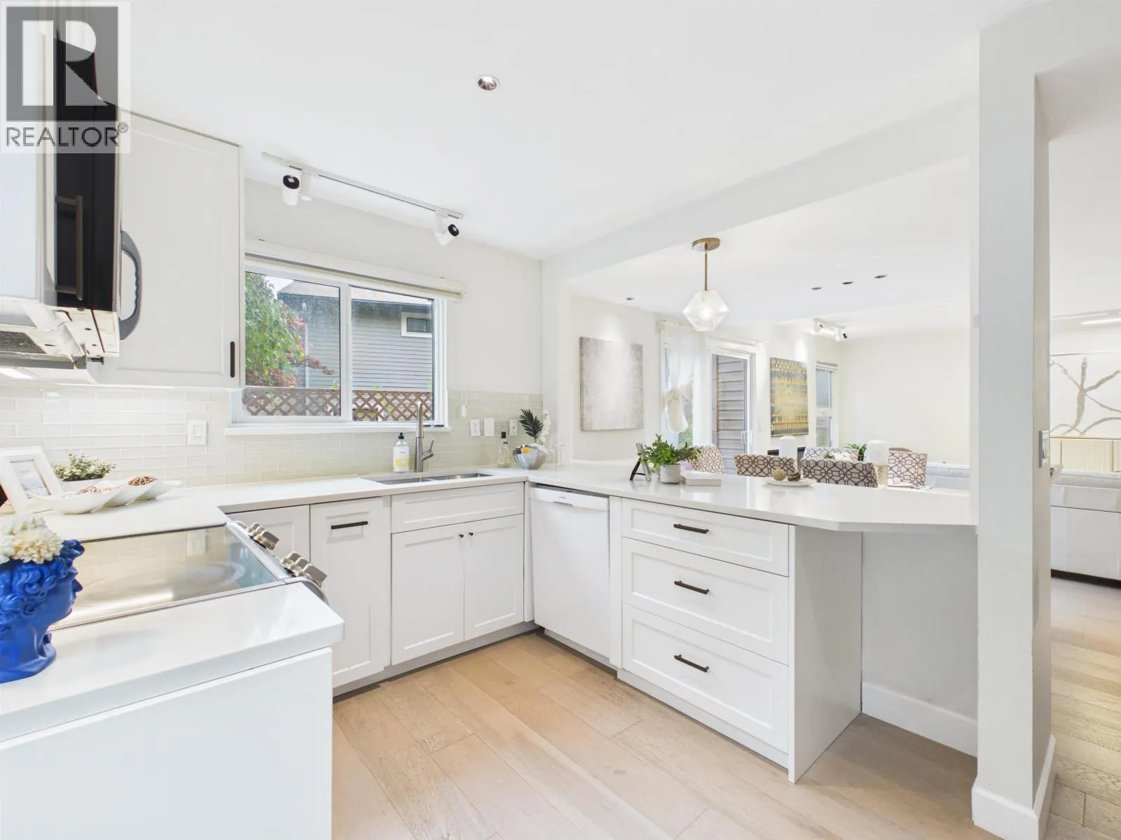 7414 ECHO PLACE