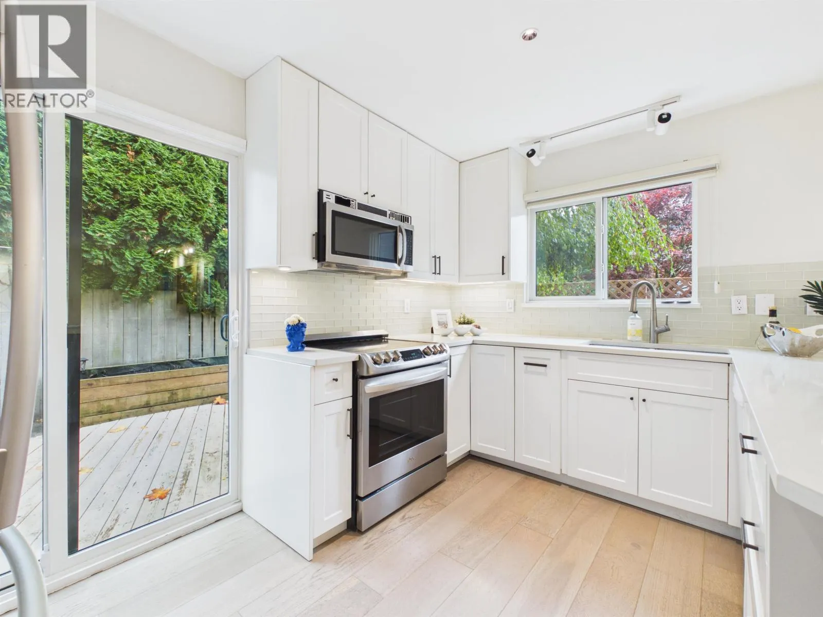 7414 ECHO PLACE