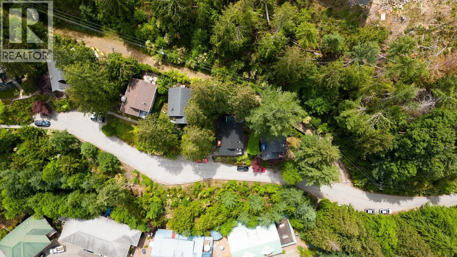571 ROOCROFT LANE