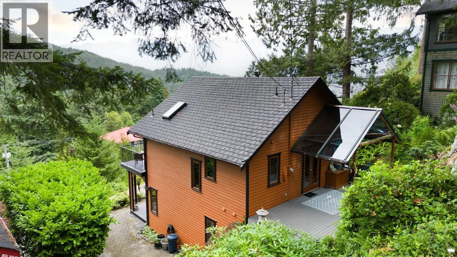 571 ROOCROFT LANE
