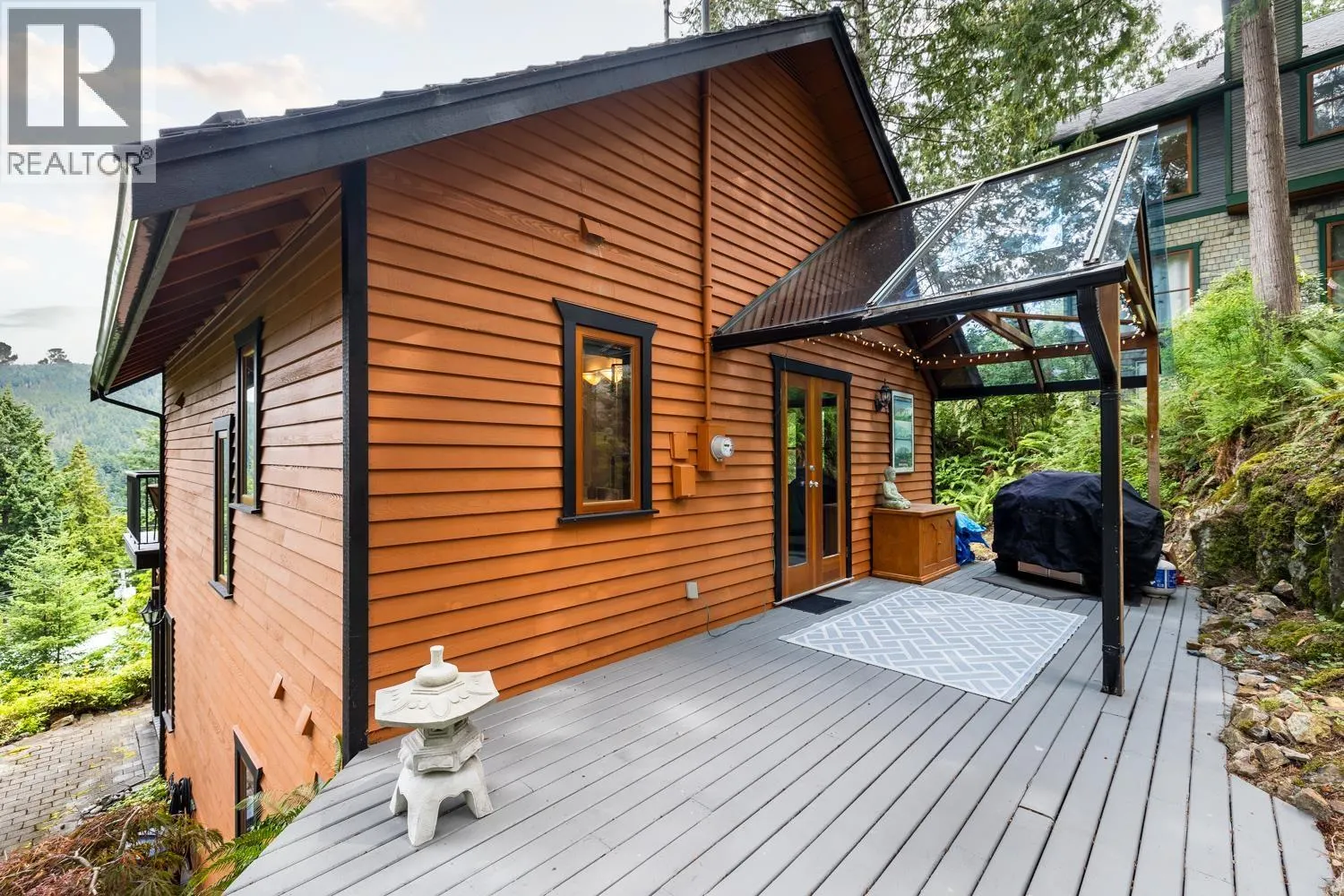 571 ROOCROFT LANE