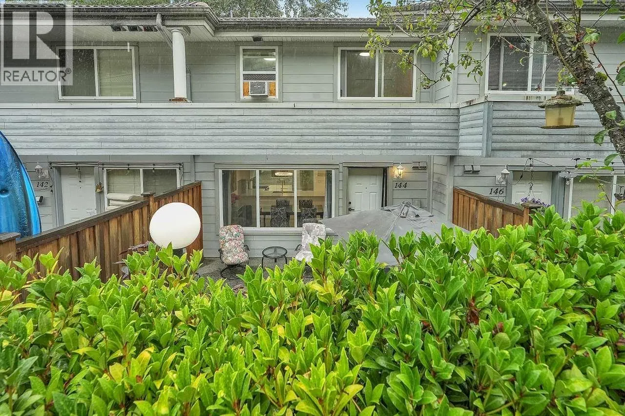 144 SHORELINE CIRCLE