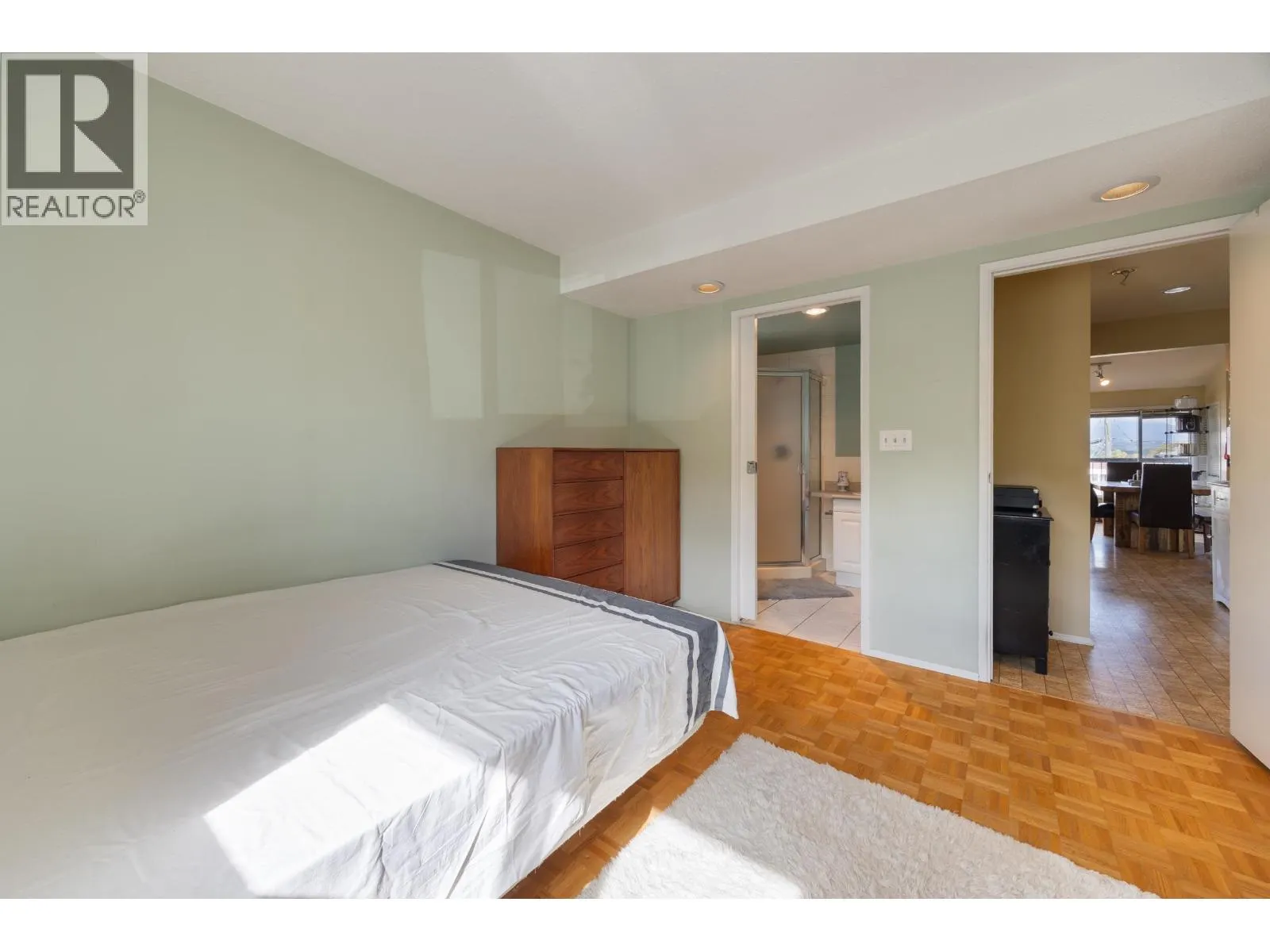 3325 SEAFORTH DRIVE