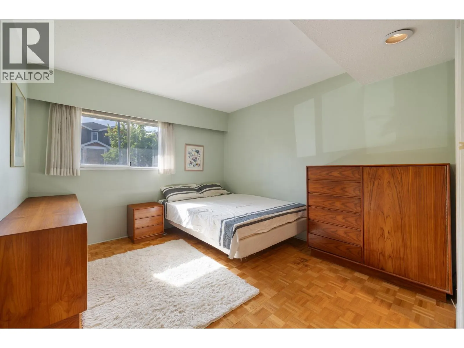 3325 SEAFORTH DRIVE