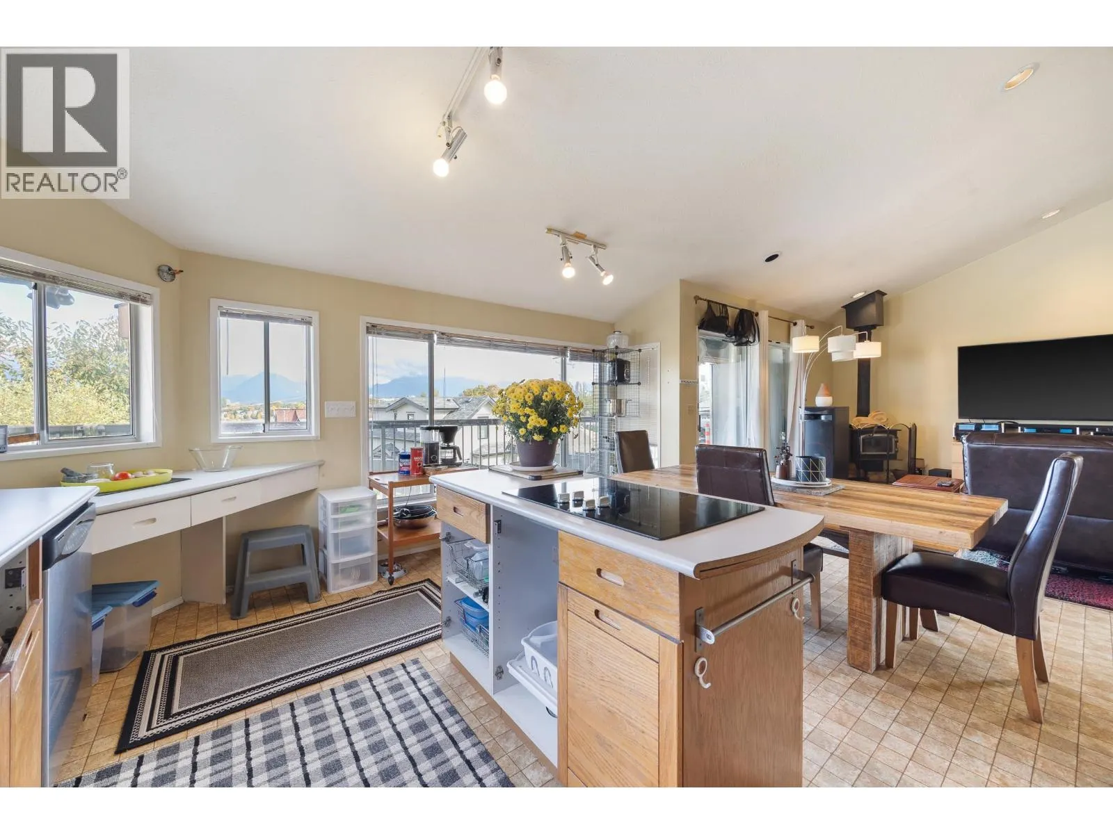 3325 SEAFORTH DRIVE
