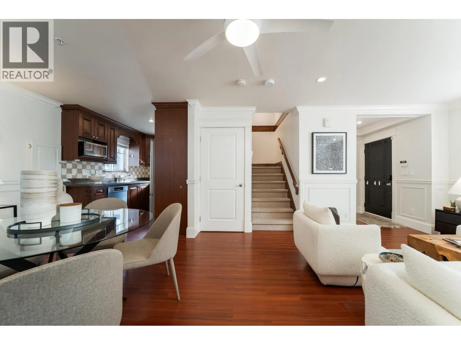 2418 ST. CATHERINES STREET