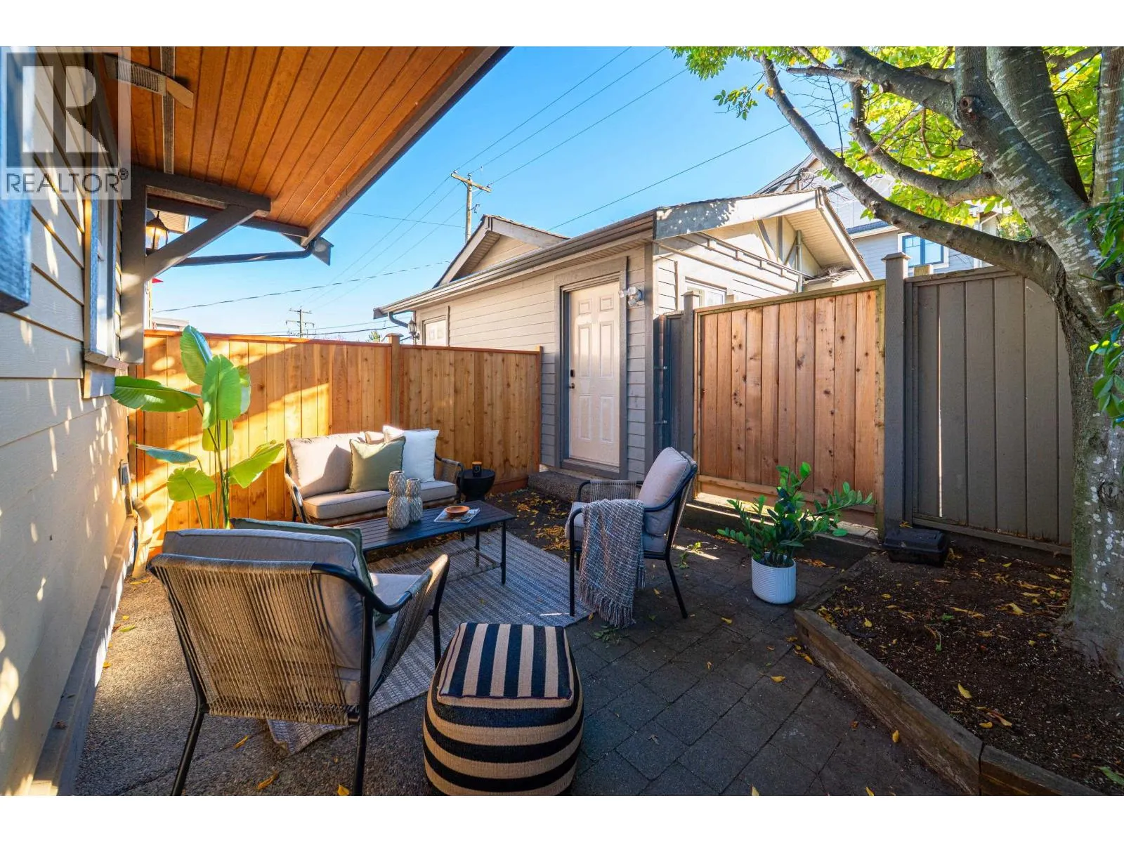 2418 ST. CATHERINES STREET