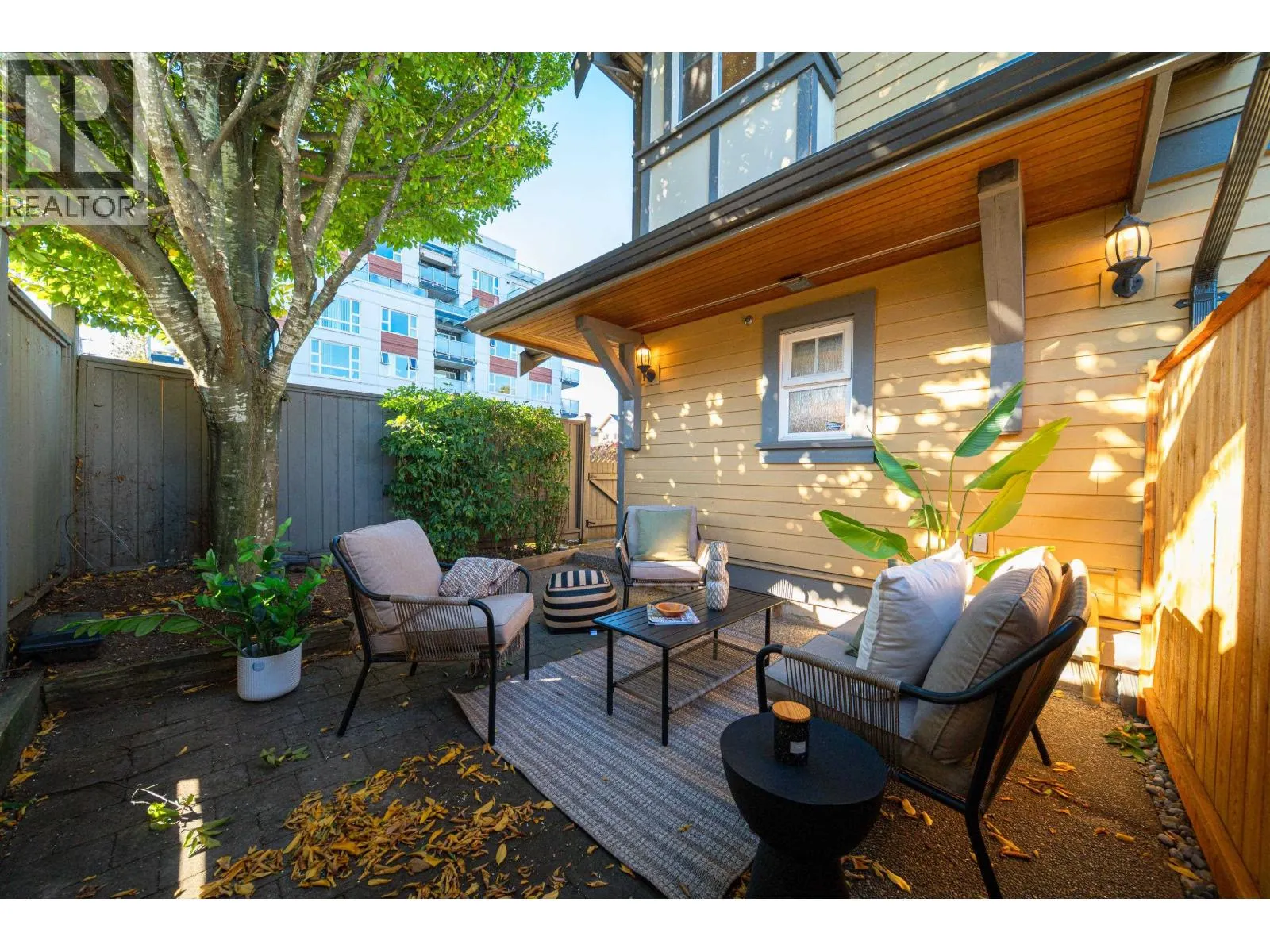 2418 ST. CATHERINES STREET