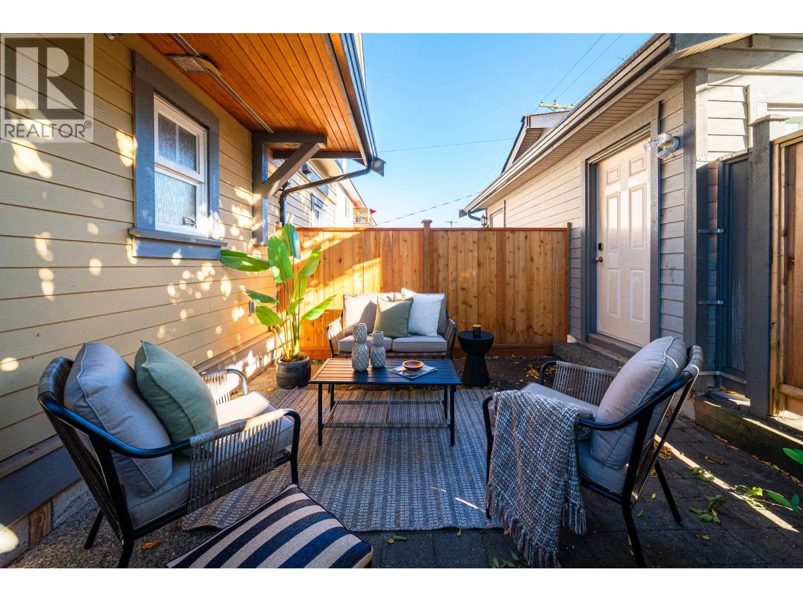 2418 ST. CATHERINES STREET