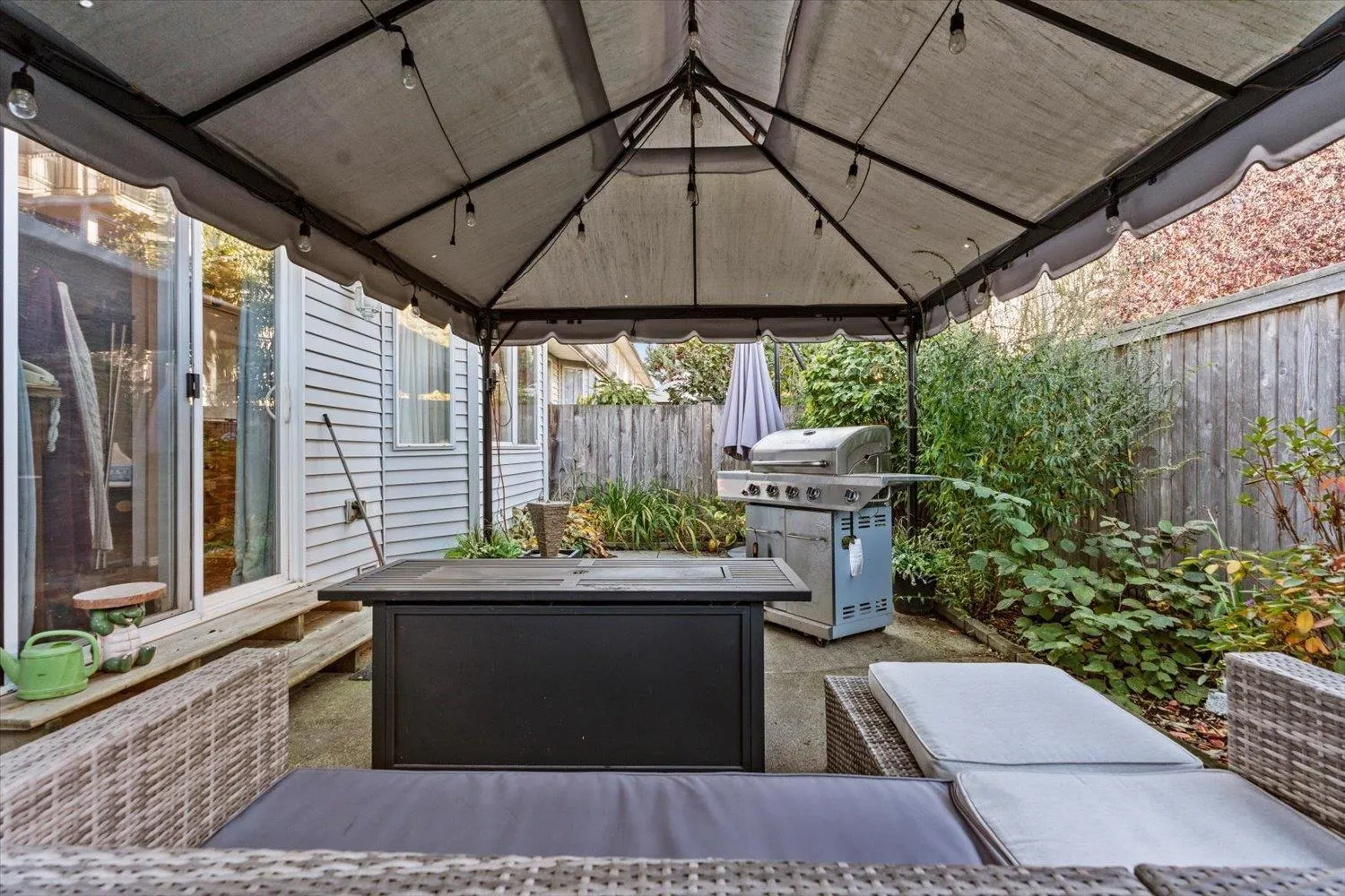2 9457 BROADWAY ROAD|Chilliwack Proper East
