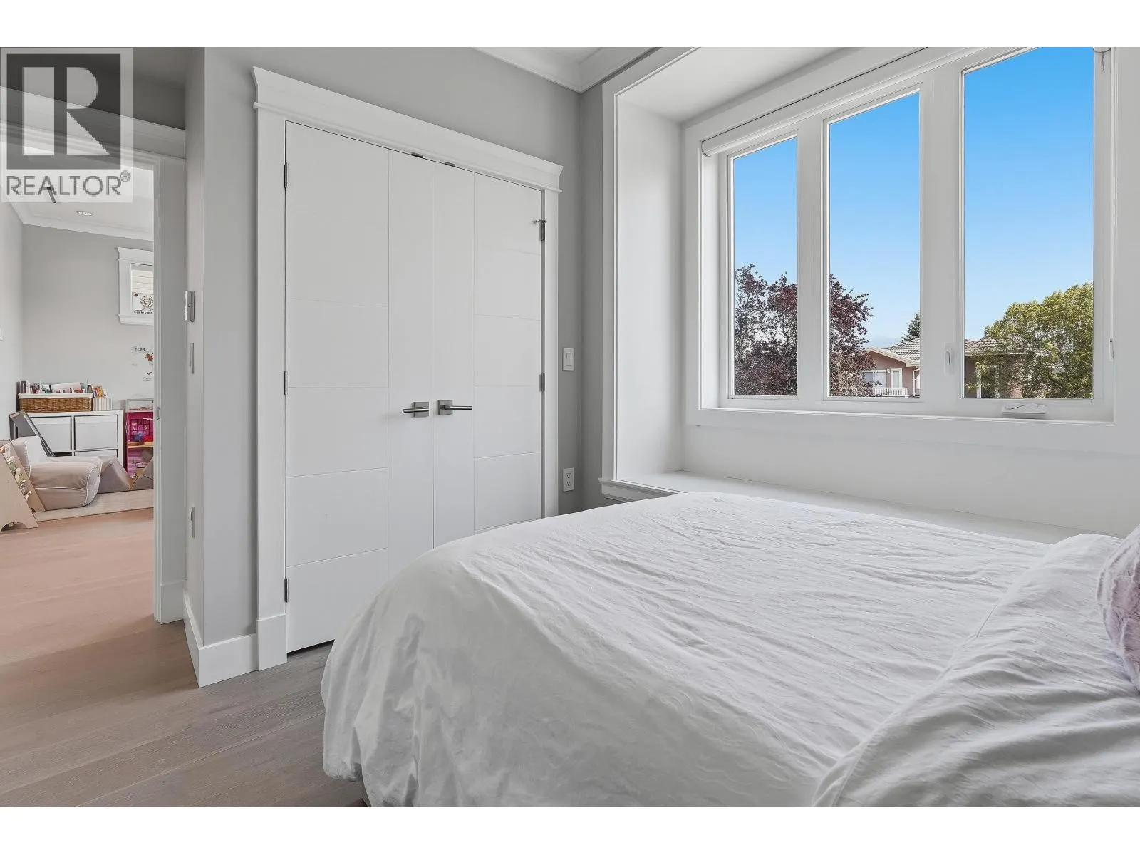 3287 MATAPAN CRESCENT