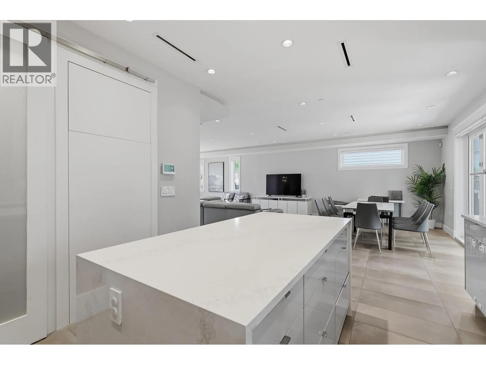 3287 MATAPAN CRESCENT