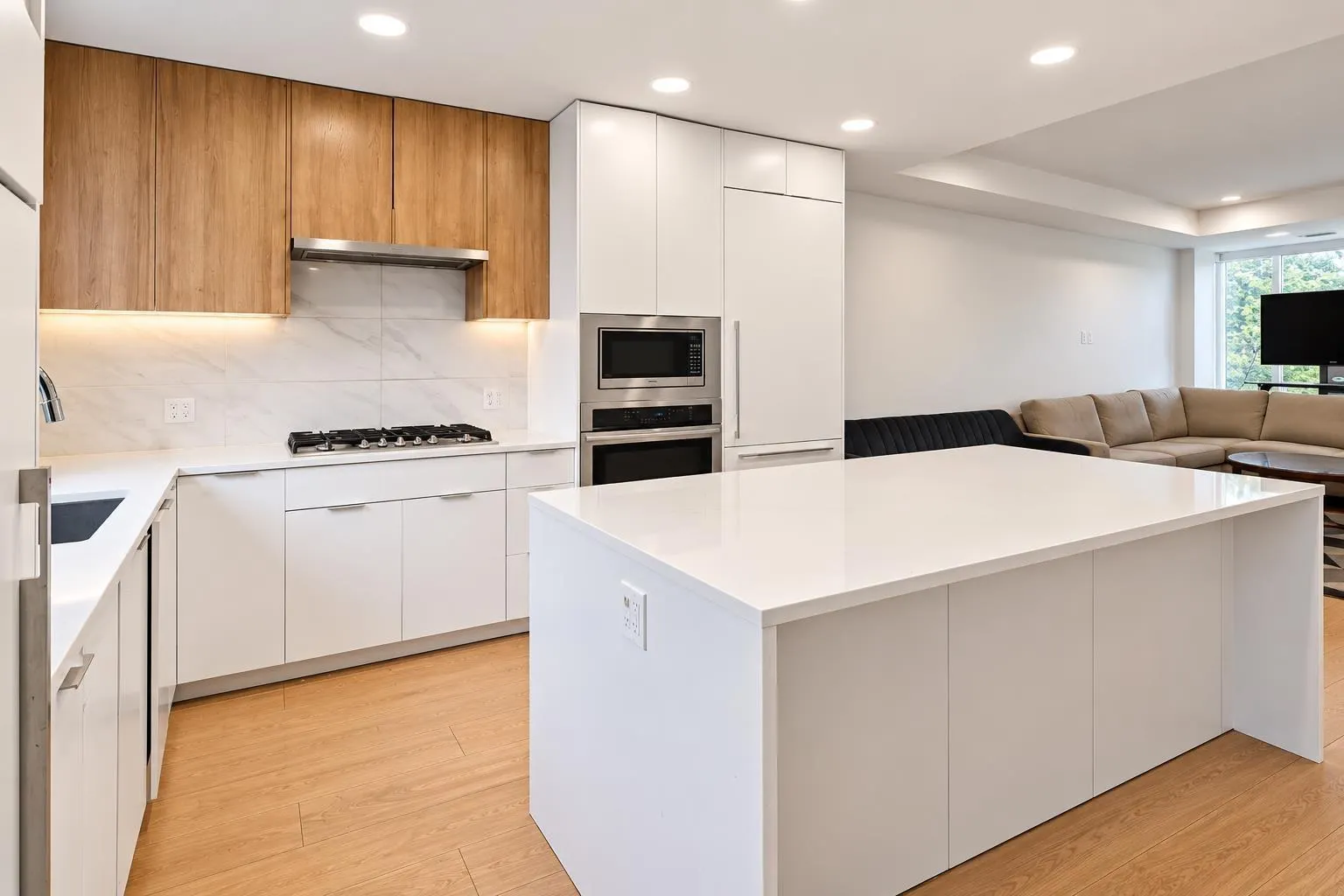 9 10180 133 STREET