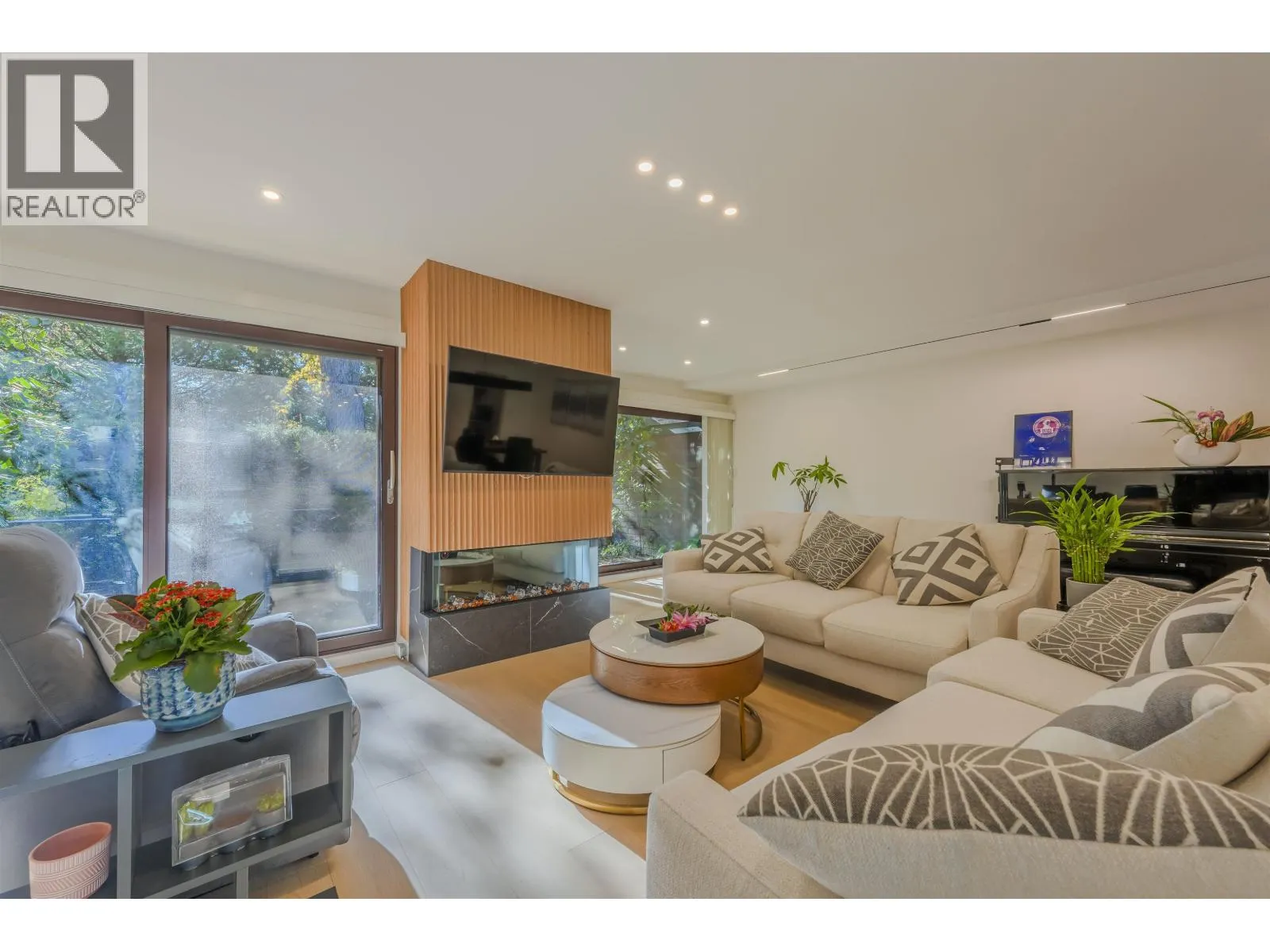 426 GREENSBORO PLACE