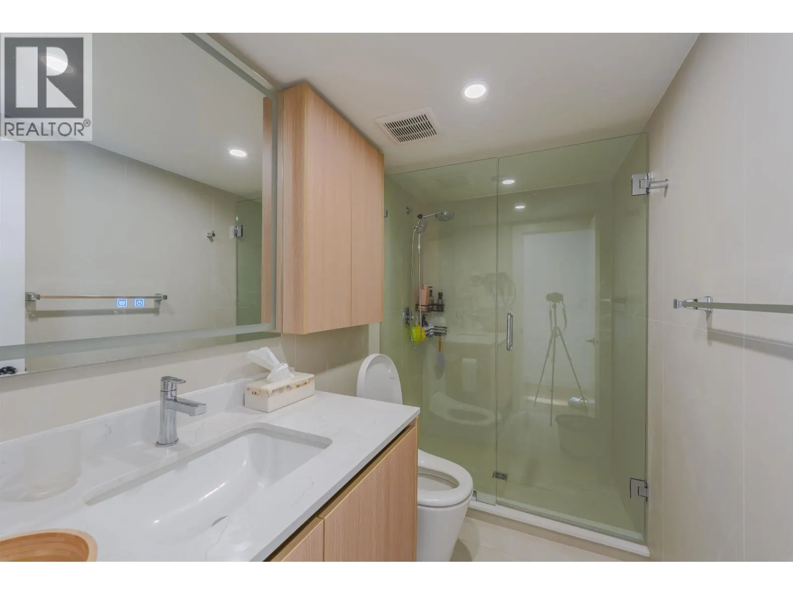 426 GREENSBORO PLACE